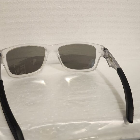 Oakley Jupiter Squared in NWOT condition - Picture 3 of 7